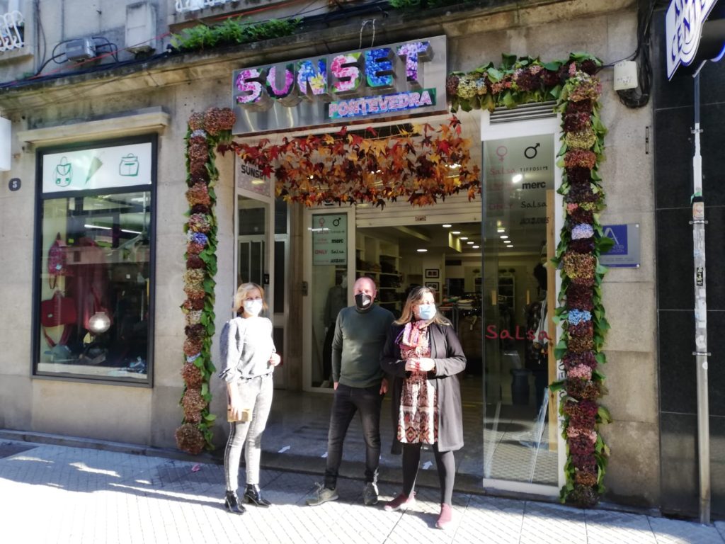 La Joyería-Platería Auri recibe el primer premio de Escaparate del proyecto Nova Terra 4 1606915204 544 La Joyeria Plateria Auri recibe el primer premio de Escaparate del