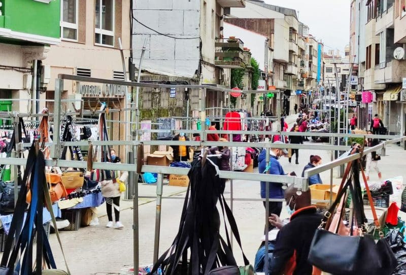 68 vendedores se instalaron hoy en el mercado callejero restaurado
