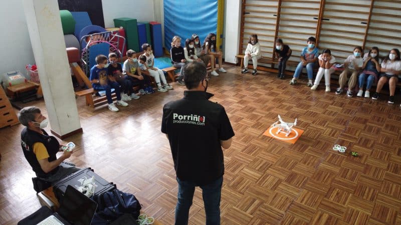 256 alumnos de O Porriño recibirán un taller sobre drones como alternativa para su futuro profesional
