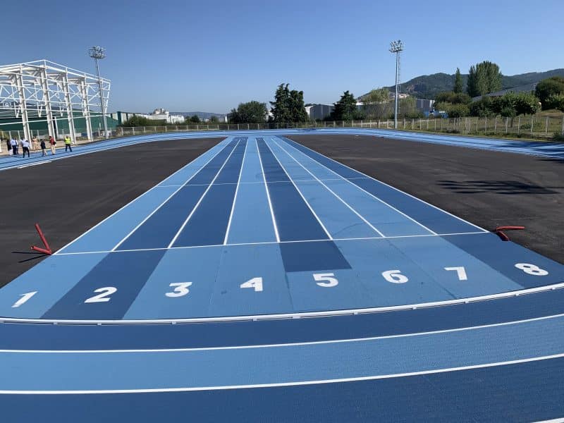 El Ayuntamiento acuerda con el presidente de la Federación Gallega de Atletismo la homologación de las pistas municipales de A Granxa