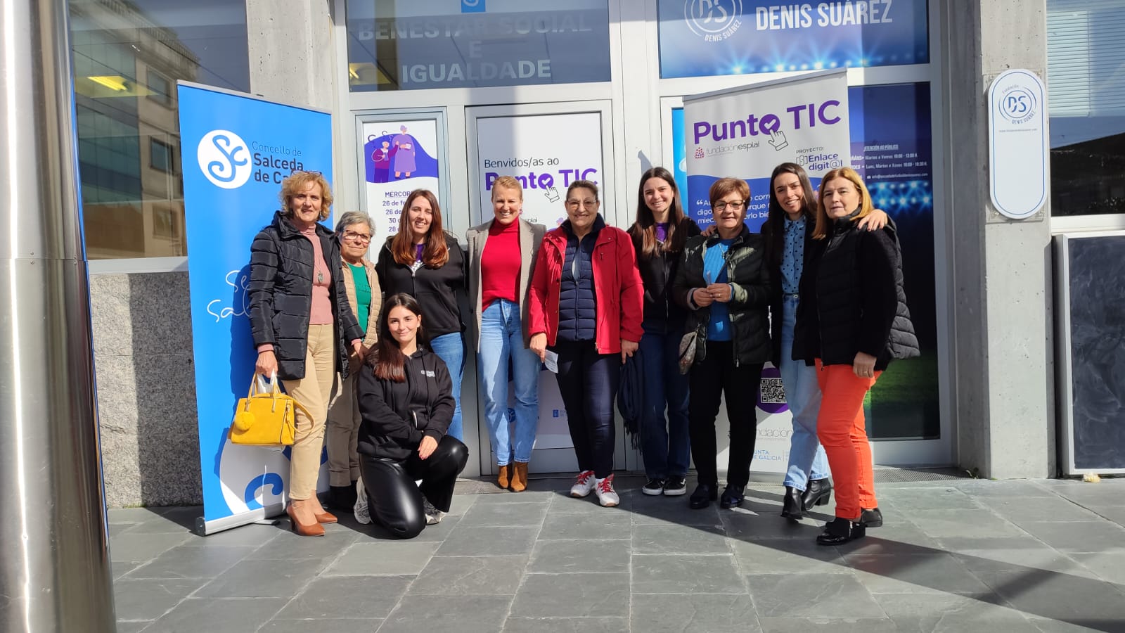 Salceda ensena a usar nuevas tecnologias