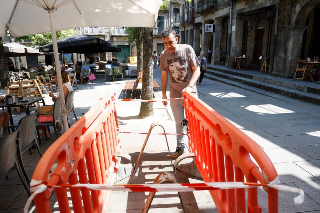 El Ayuntamiento se trata de la ciudad con la restauración de bancos, la limpieza de lámparas y el final de las aceras de la Avenida Da Estacia 5 Bancos de verduras 3