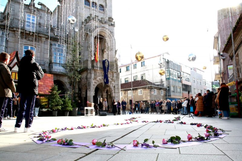 Porriño inaugura la Praza 25N en un acto lleno de memoria y compromiso contra la violencia machista 4 1764079115 873 Porrino inaugura la Praza 25N en un acto lleno de