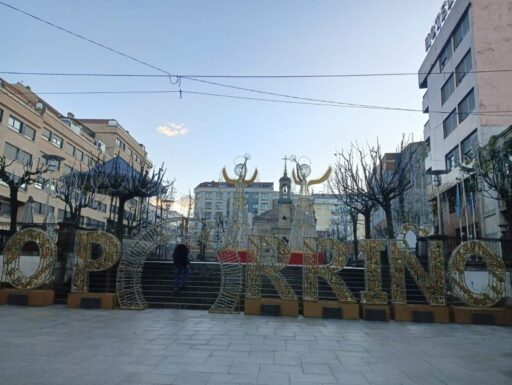 El Porrino presenta la iluminacion de estas Navidades con un
