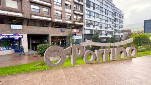 Porrino tendra sus letras en granito Rosa Porrino en el
