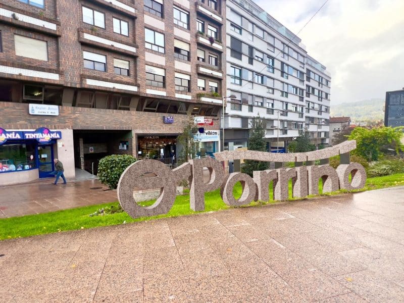 Porrino tendra sus letras en granito Rosa Porrino en el